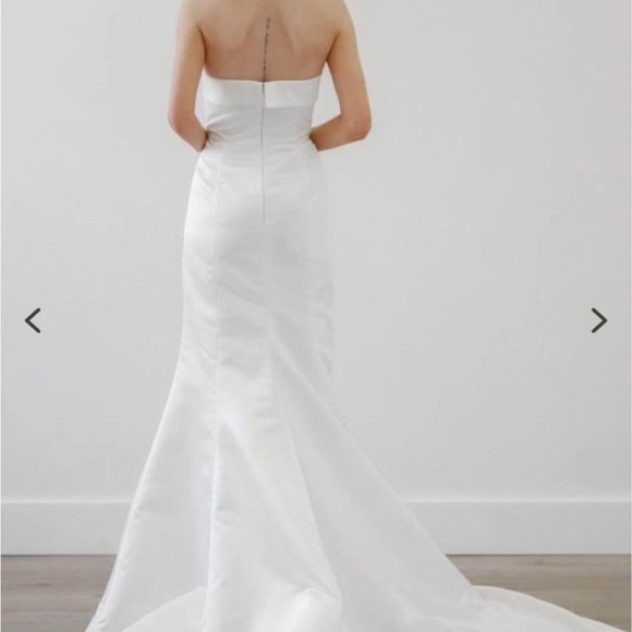 Wedding Dress WTOO Dee Dress with Bow, worn once will dry clean, purchased for - Picture 3 of 7